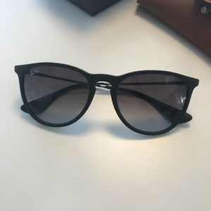 black ray ban